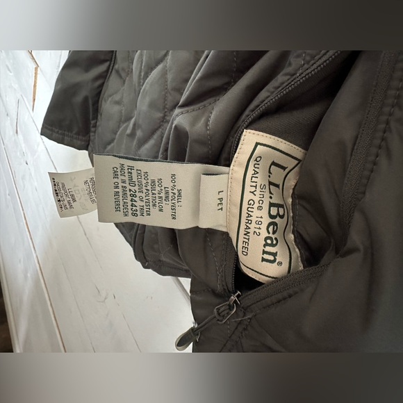 L.L. Bean Vest - Picture 4 of 4